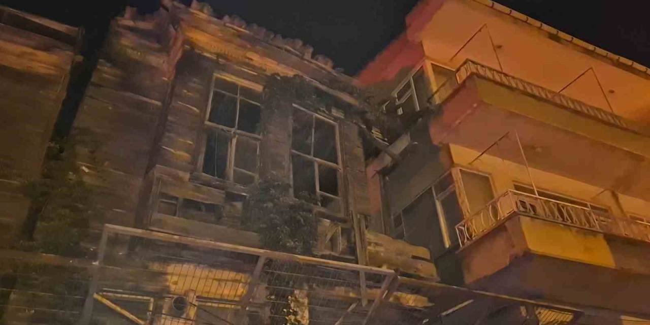 Tekirdağ’da Metruk Bina Çökme Tehlikesiyle Mahalleyi Korkuttu: 5 Aile Tahliye Edildi