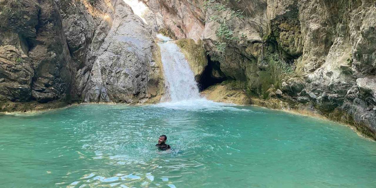 Zorlu Parkurların Ardındaki Saklı Cennet Sarısu Şelalesi