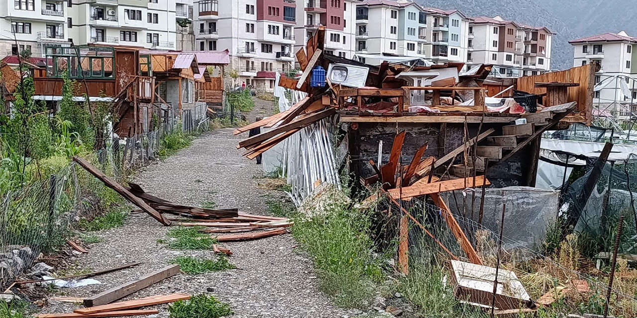 Artvin'de sağanak ve şiddetli rüzgar etkili oldu