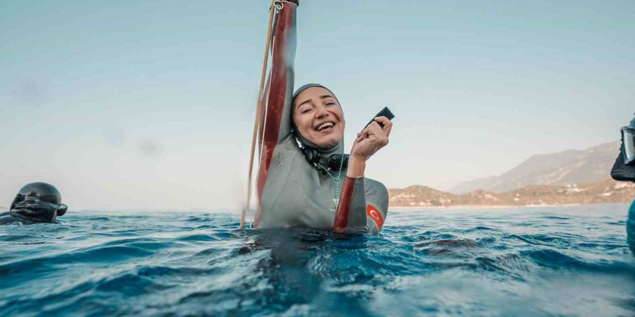 Şahika Ercümen’den 4 Günde 4 Altın Madalya