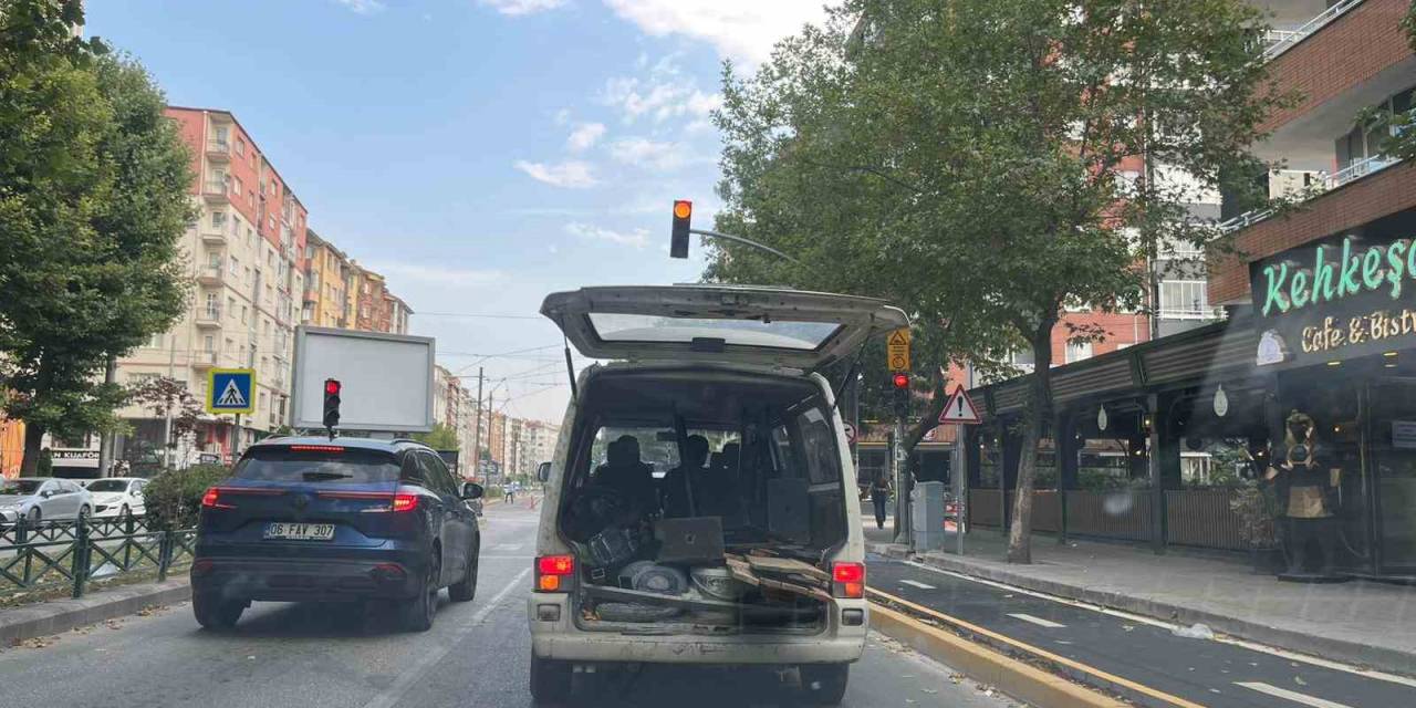 Duyarsız Sürücünün Davranışı ’pes’ Dedirtti