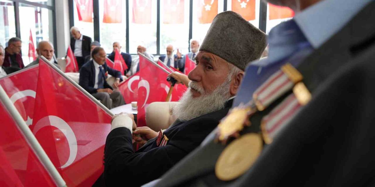 Kıbrıs Gazilerinden "Devlet İftihar Madalyası" Talebi