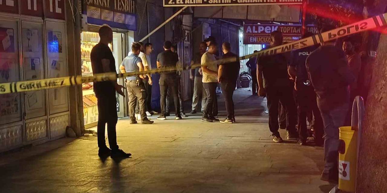 Yemek Yerken Çıkan Tartışmada Karısını Öldürdü