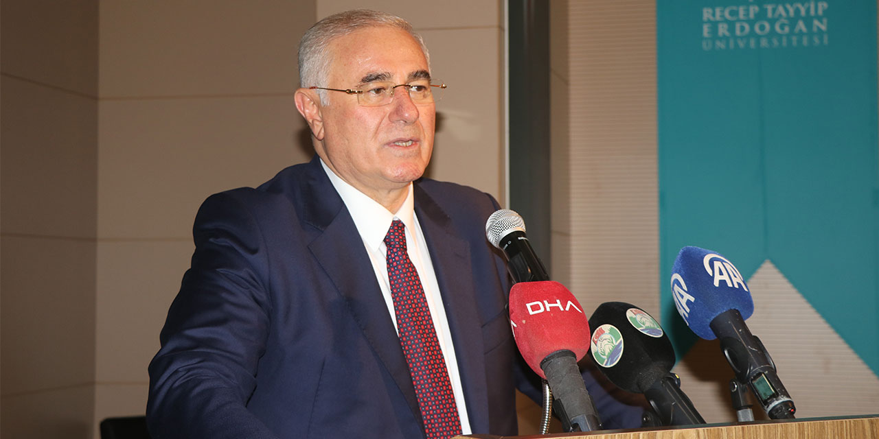 Kamu Başdenetçisi Akarca, "Ombudsman Rizelilerle Buluşuyor" programında konuştu