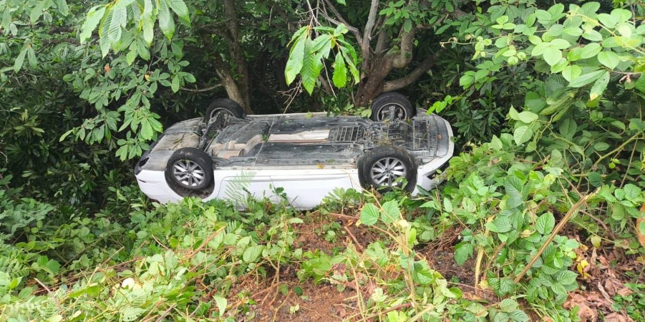 Giresun’da Otomobil Şarampole Devrildi: 6 Yaralı