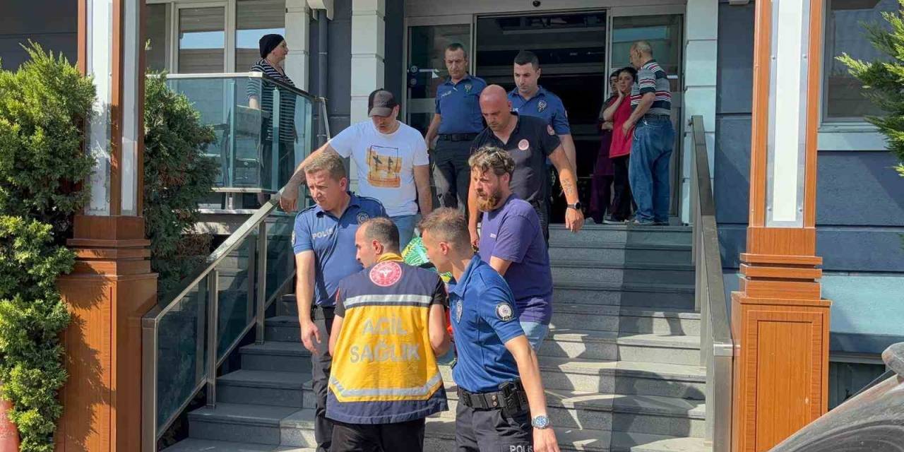 Edirne’de Genç Kızın İntihar Girişimini Ekipler Engelledi