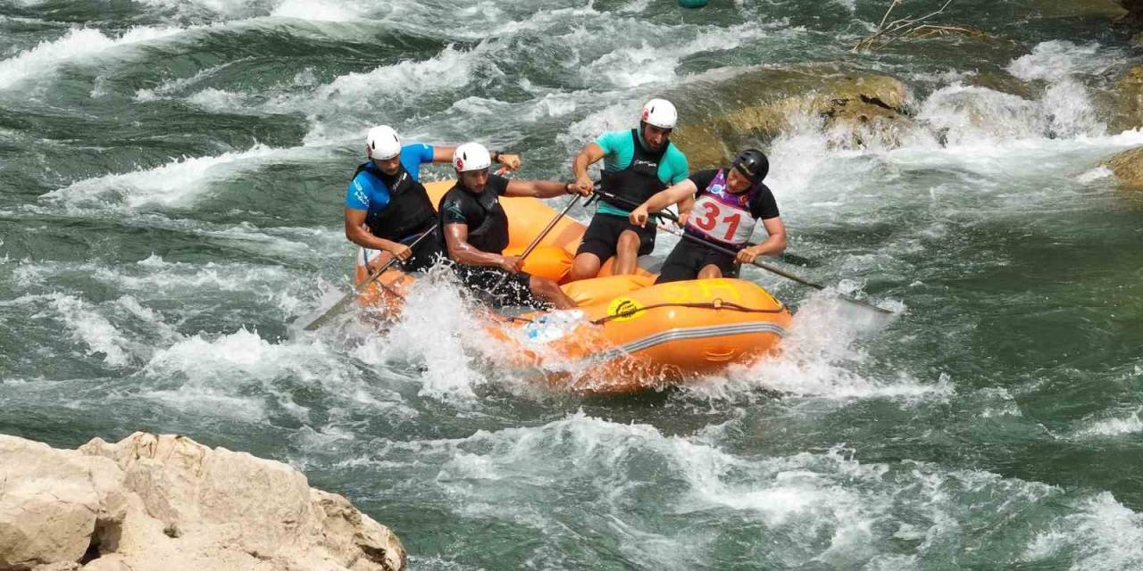 Tunceli’de Rafting Türkiye Şampiyonası Süper Kupa Yarışları Heyecanı Yaşandı