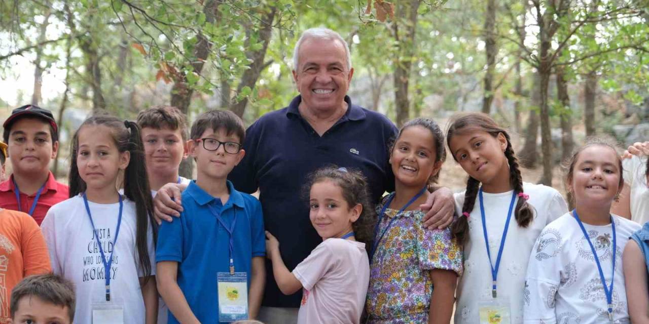 Başkan Şadi Özdemir, Nilüfer Doğa Ve Bilim Yaz Okulu’ndaki Öğrencilerle Buluştu