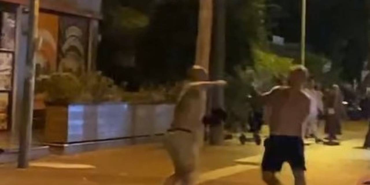 Alanya’da Rus Turistlerin Yumruklu Kavgası Kamerada