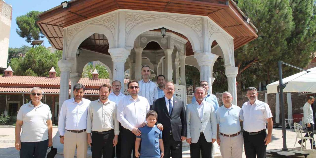 Vali Canbolat, Nasuh Paşa Külliyesi’nde Öğrencilerle Bir Araya Geldi