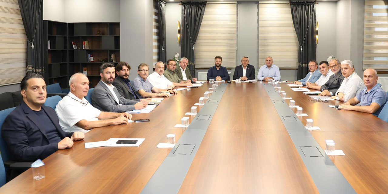 Rize'de Çay Sektörü Değerlendirme Toplantısı Gerçekleştirildi