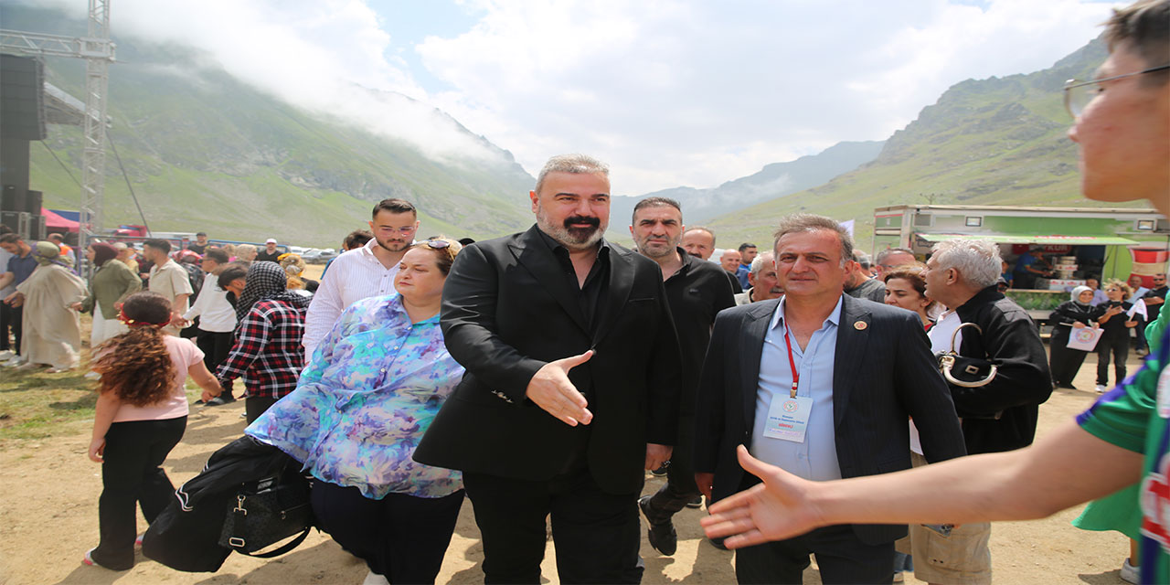 Rize’de “Anzer Yaylası Birlik ve Beraberlik Şöleni” Başladı