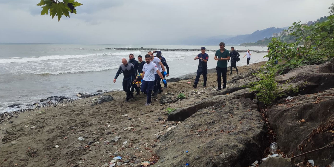 Sürmene'de Afganistan uyruklu kadın denizde boğuldu