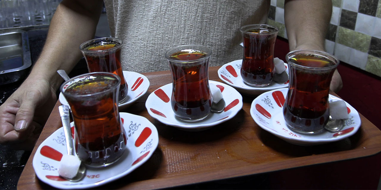 Demli çay tüketiminde 'böbrek taşı' riski