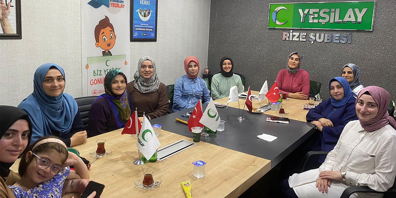 Rize Yeşilay Kadın Komisyonu'ndan Kültür ve Kişisel Gelişimi Birleştiren Etkinlik