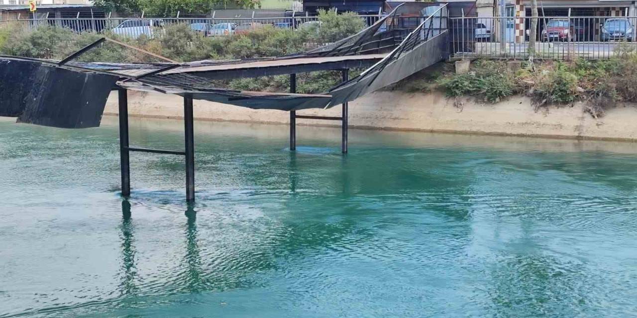 Zarar Gören Köprü Onarılmak Yerine Kapatıldı