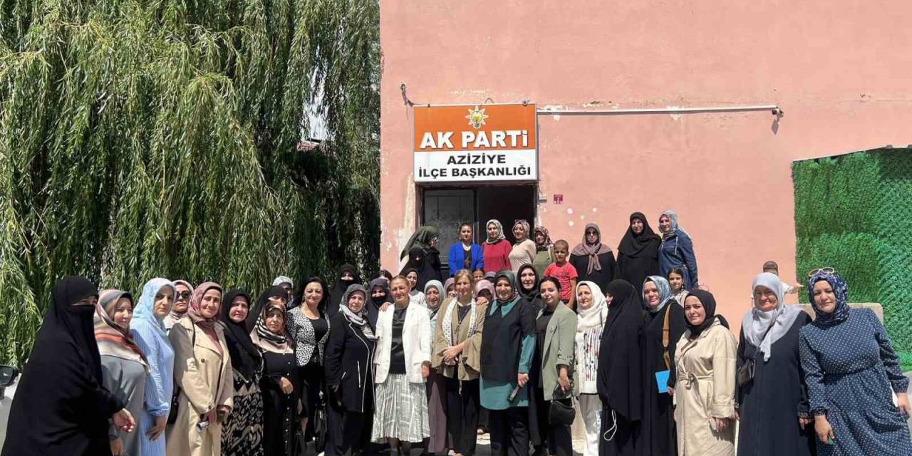 Ak Parti Aziziye İlçe Kadın Kolları Teşkilat Toplantısı Yapıldı
