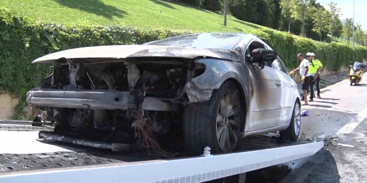 Ataşehir’de Otomobil Alev Alev Yandı