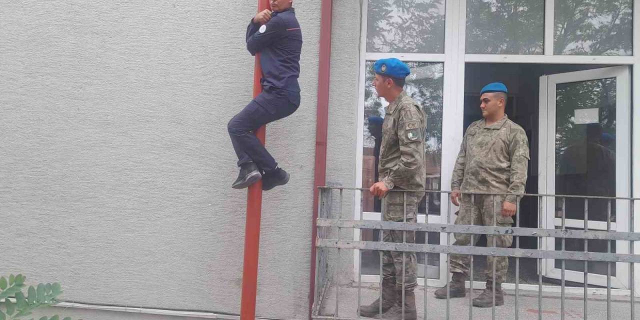 Askeri Personele Yangın Tatbikatı