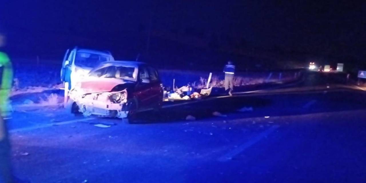 Adıyaman’da İki Otomobil Çarpıştı: 2 Yaralı