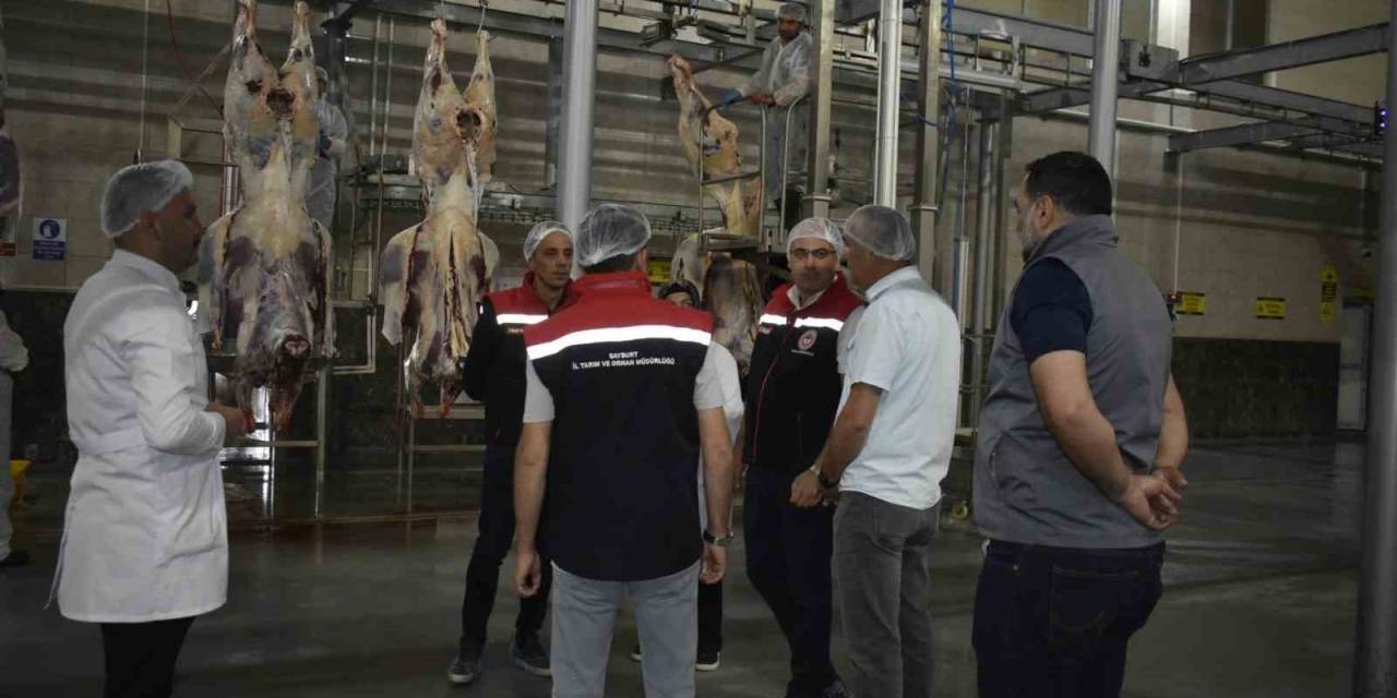 Bayburt’ta Belediyeye Ait Mezbahada Denetim Yapıldı