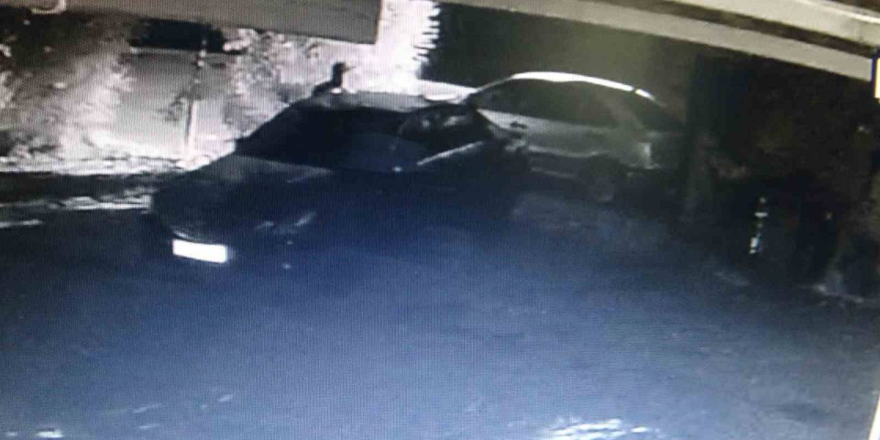 Malatya’da Oto Hırsızlığı Girişimi Kameraya Yansıdı