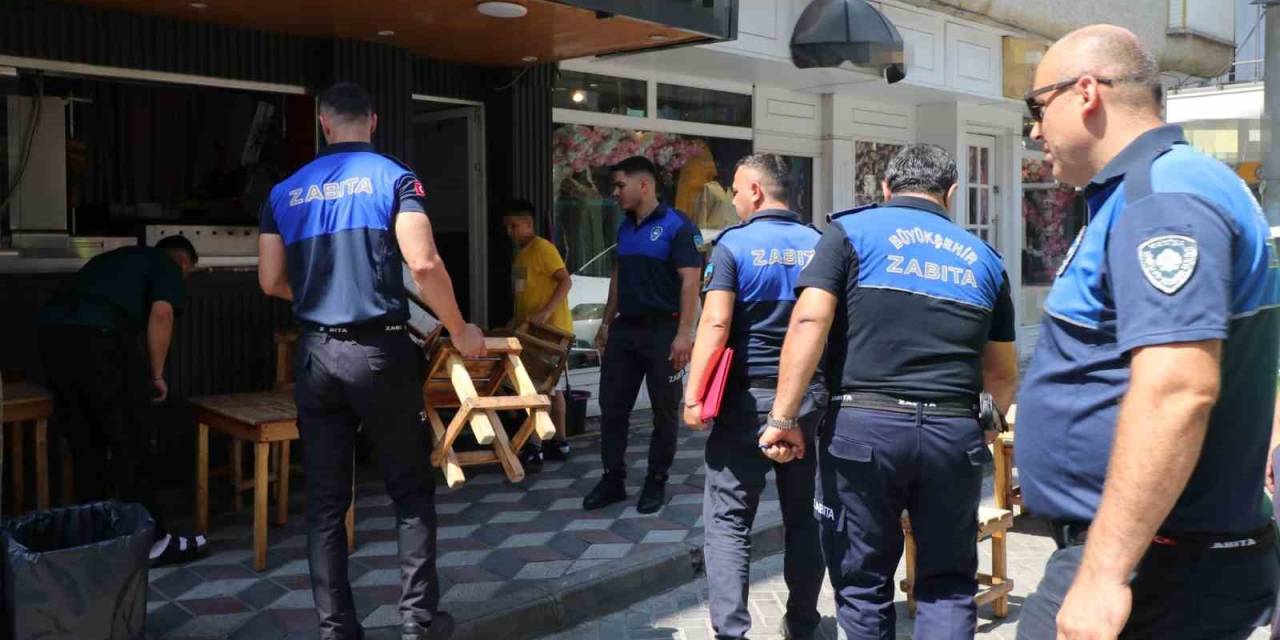 Turgutlu Zabıtasından Kaldırım İşgali Denetimi