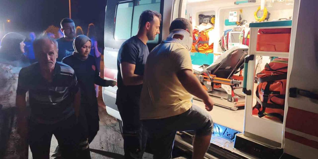 Düzce’de 3 Aracın Karıştığı Zincirleme Kazada 1 Kişi Yaralandı