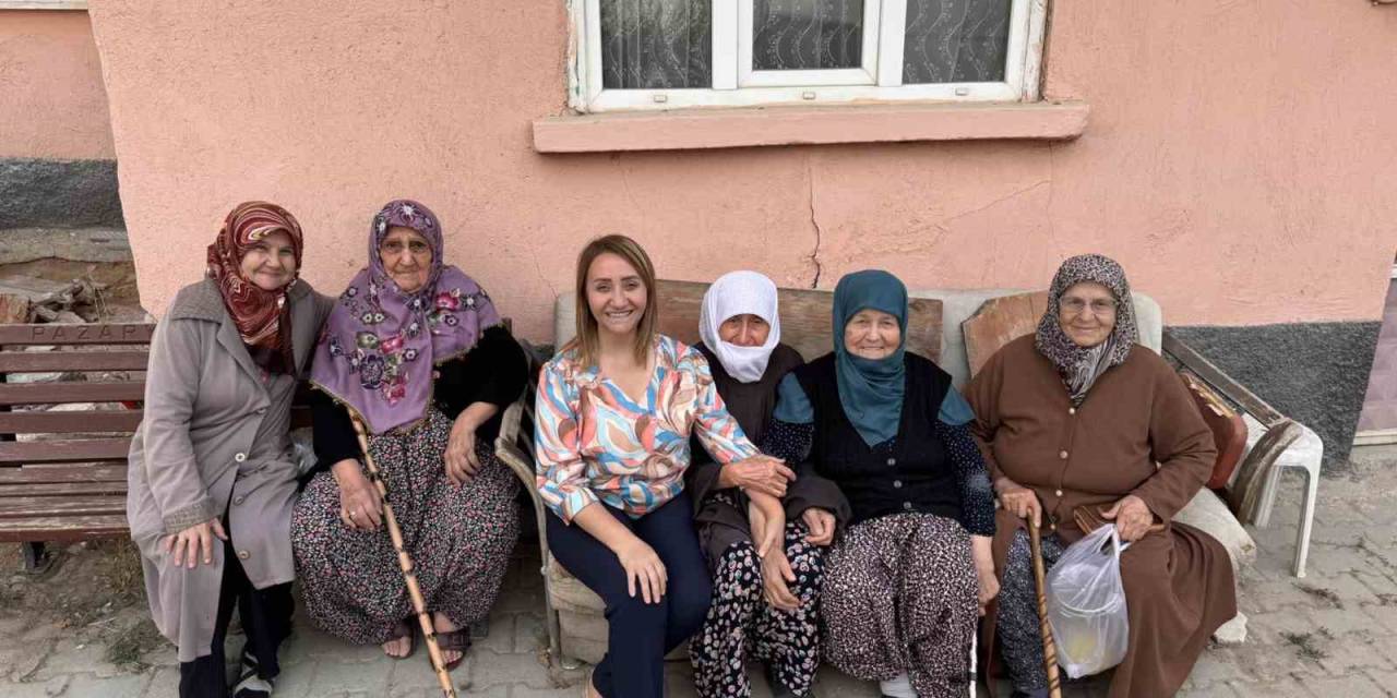 Başkan Tekin’den Kadınlara Çat Kapı Ziyaret