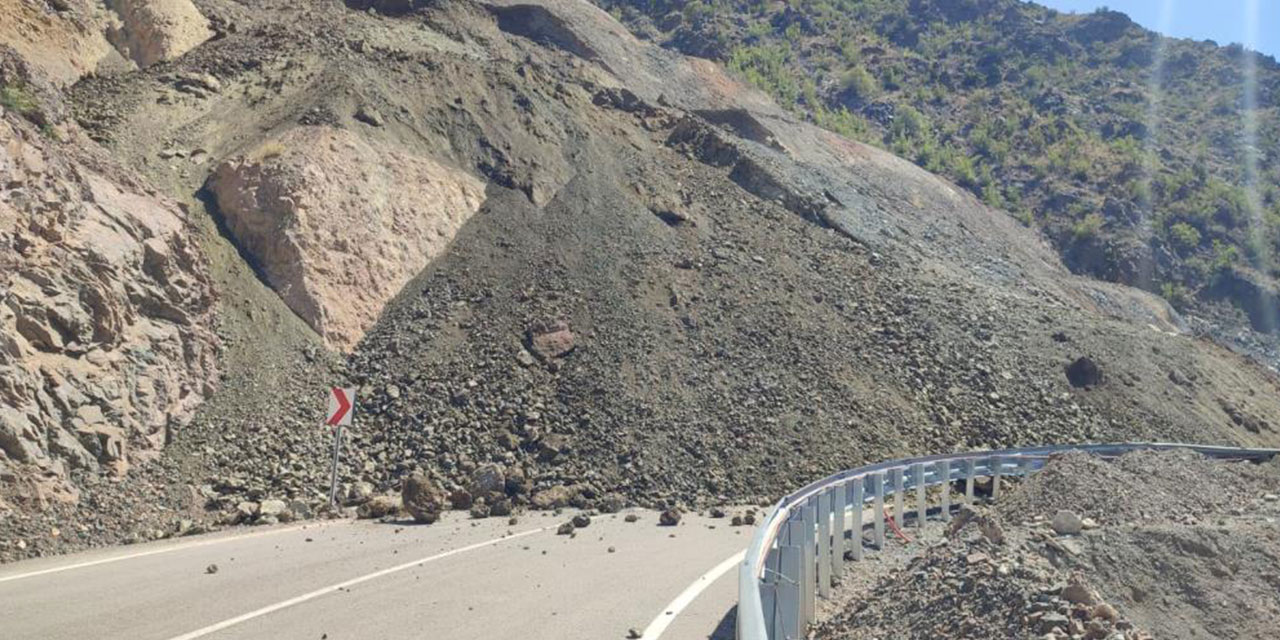 Artvin’in Yusufeli ilçesinde heyelan