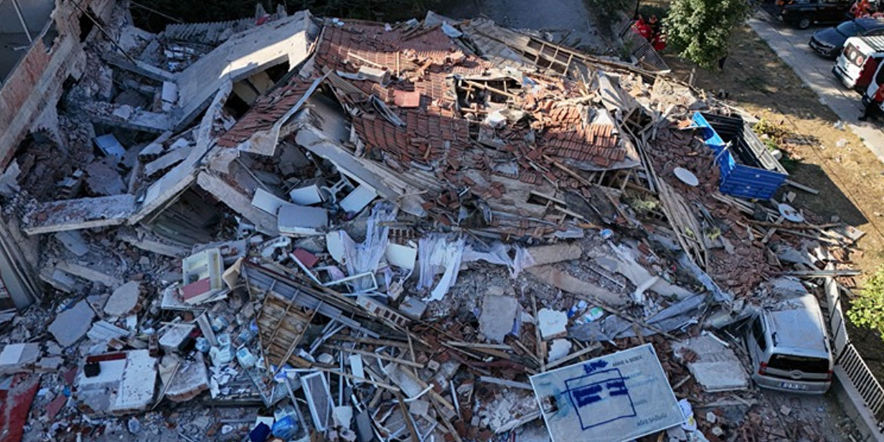 Bakan Kurum: Balıkesir'deki depremin ardından 1 yıkık, 13 ağır hasarlı, 61 az hasarlı yapı tespit edildi
