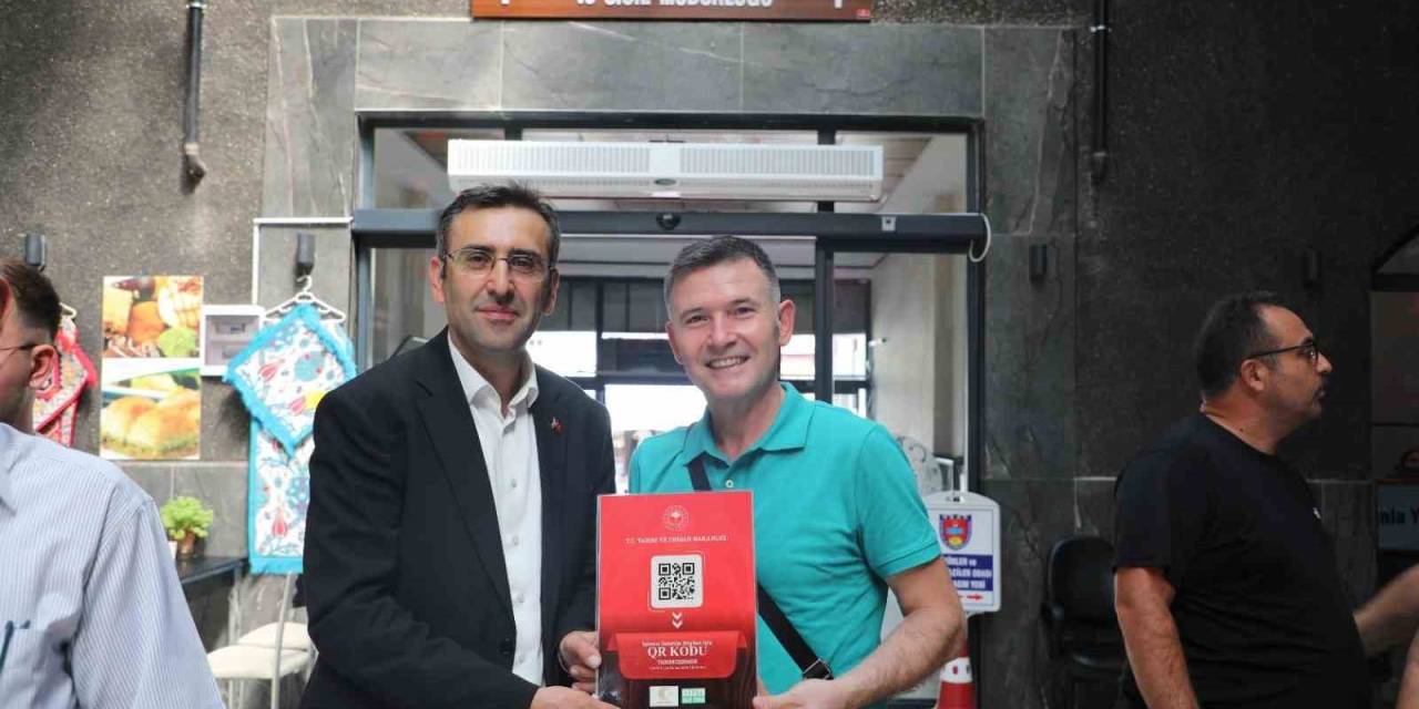 Uşak’ta Gıda İşletmelerinde Karekod Uygulaması Bilgilendirmeleri Sürüyor