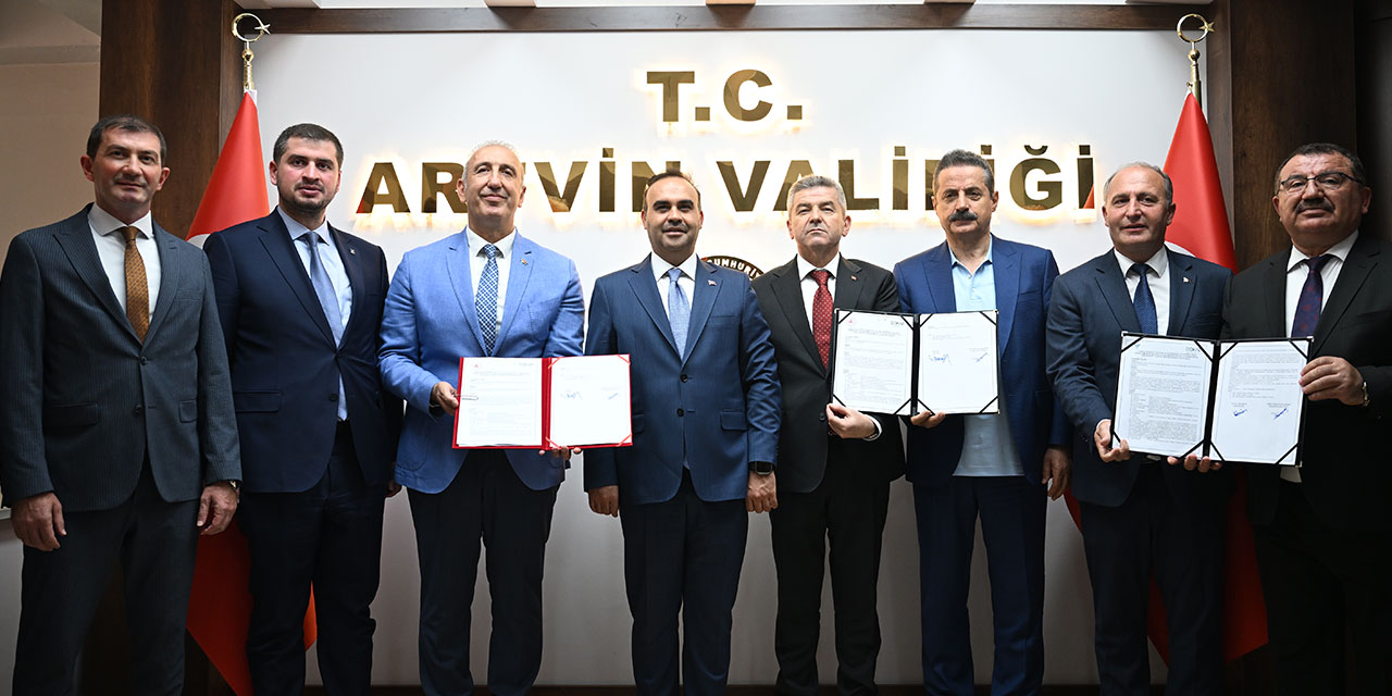 Sanayi ve Teknoloji Bakanı Kacır, Artvin'de