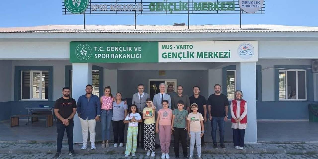 Varto’daki Spor Tesisleri Gençlerle Dolup Taşıyor
