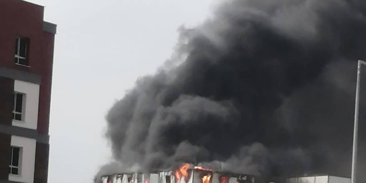 Osmaniye’de İnşaat İşçilerinin Kaldığı Konteynerde Yangın