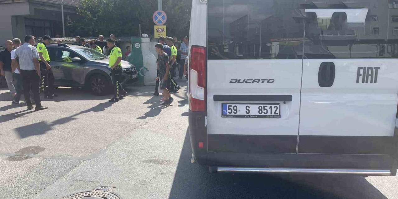Minibüsle Otomobil Çarpıştı: 1 Yaralı