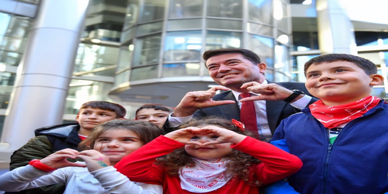 Ortahisar Belediyesi’nden Öğrencilere ‘Çanta ve Kırtasiye Seti’ Desteği