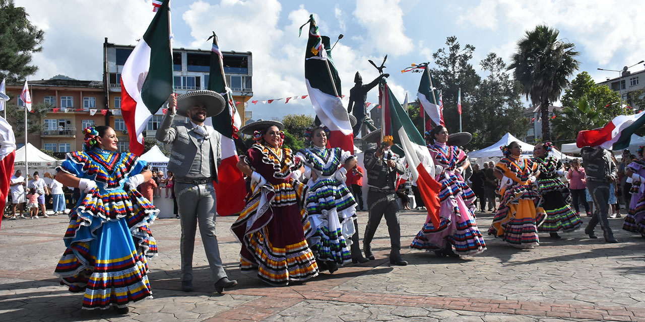 51. Uluslararası Arhavi Kültür ve Sanat Festivali başladı
