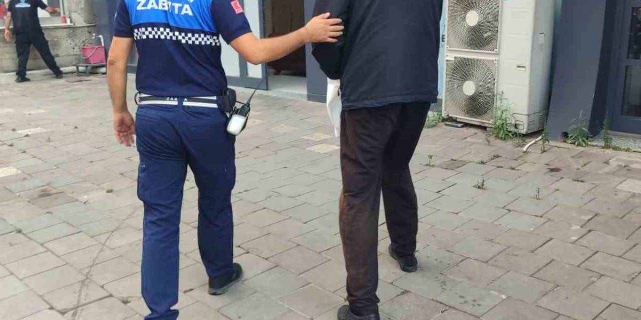 Evsiz Vatandaşa Kucak Açtılar