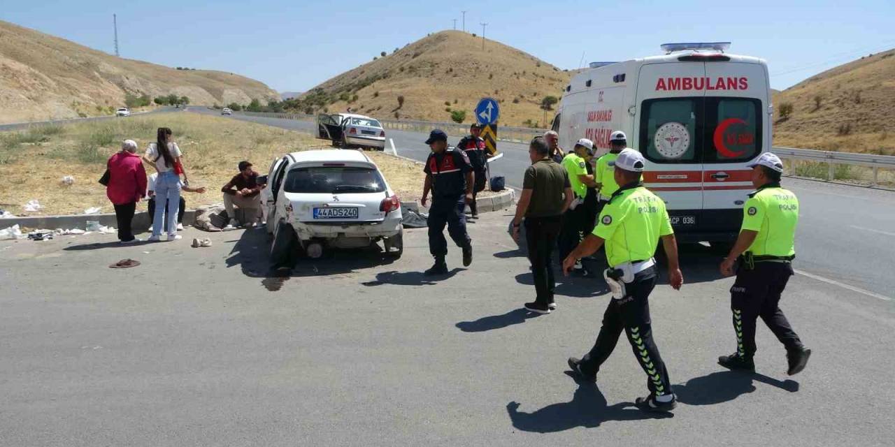 Malatya’da Otomobiller Çarpıştı: 1 Ölü, 4 Yaralı