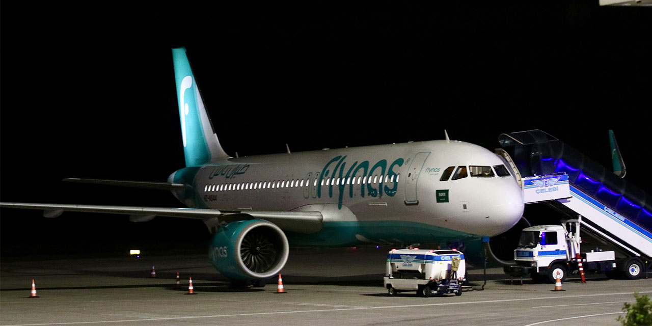 Flynas hava yolu şirketine ait Trabzon-Cidde uçağı acil iniş yaptı
