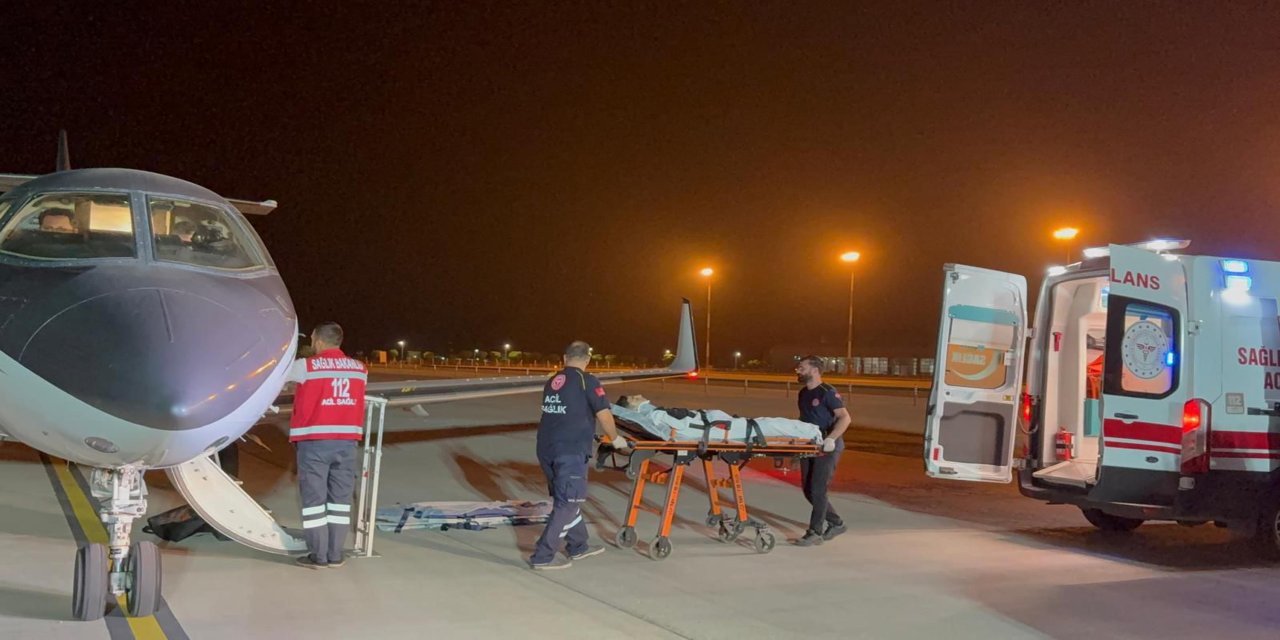 Kaza sonrası kafa travması ve felç geçiren çocuk, ambulans uçakla sevk edildi