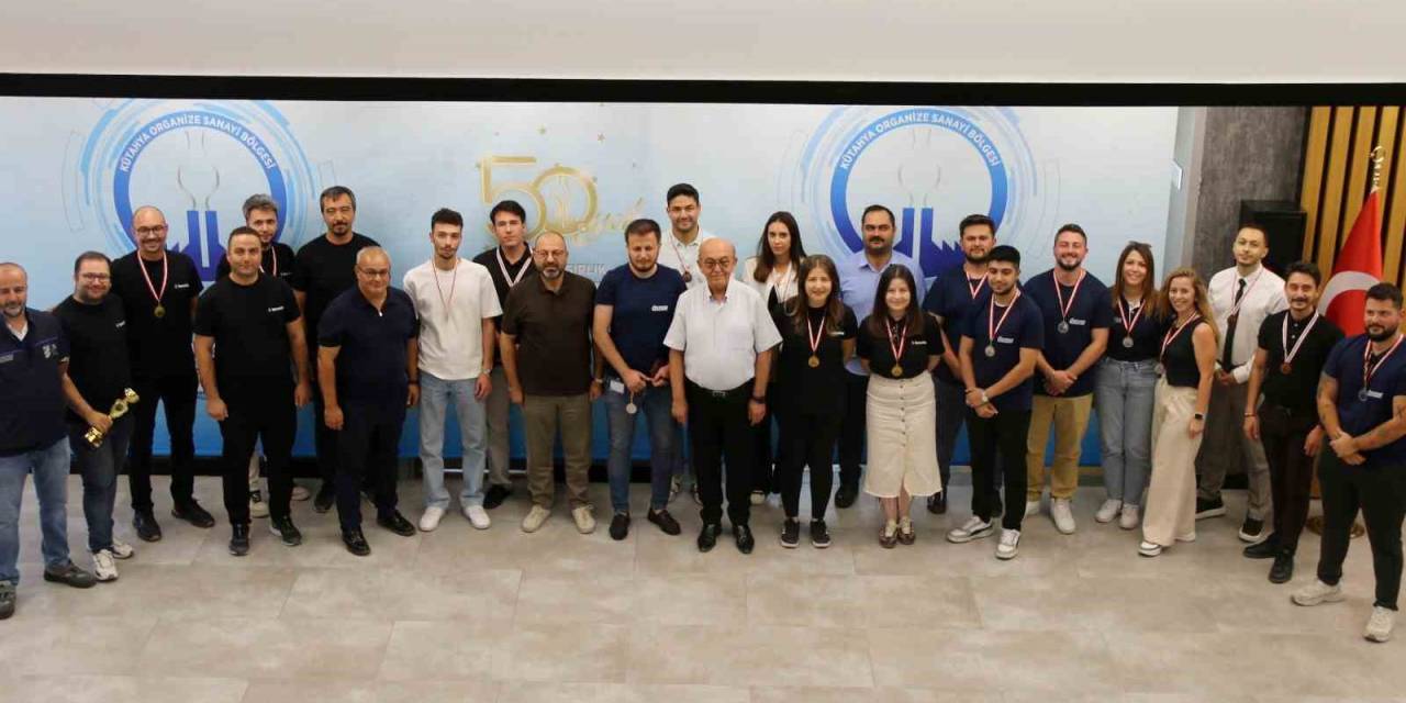 Kütahya’da Osb Firmalar Arası Voleybol Turnuvası Sona Erdi