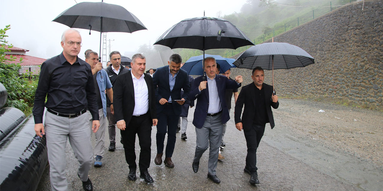 Rize Belediye Başkanı Metin, Yeniköy Dosma Yolunu İnceledi