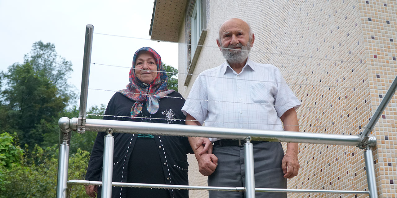 Bakan Göktaş’ın Rize'de ziyaret ettiği 63 yıllık evli çiftin mutluluk sırrı ‘hoşgörü’