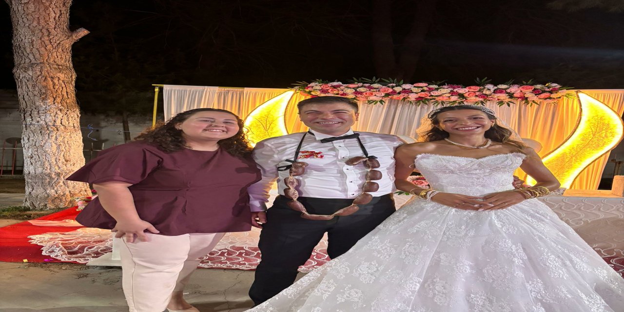 Damada altın yerine sucuk taktı