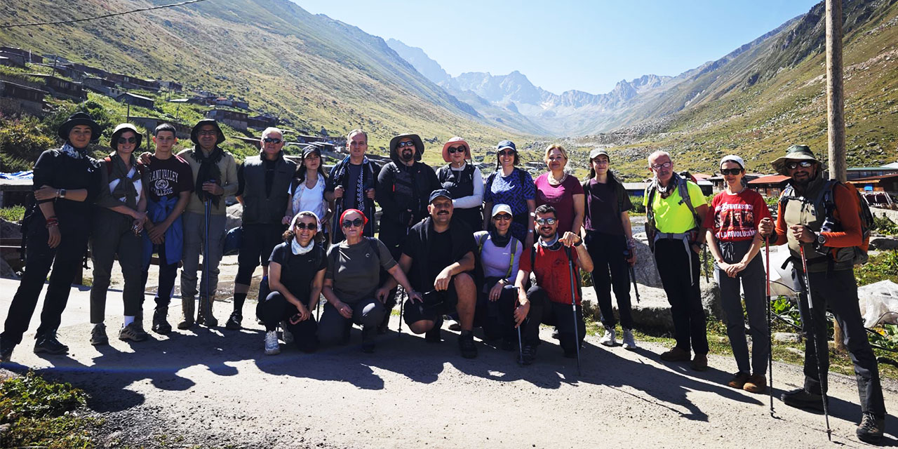 Ağrı tedavisinde farkındalık için Kaçkar Dağları'na yürüdüler