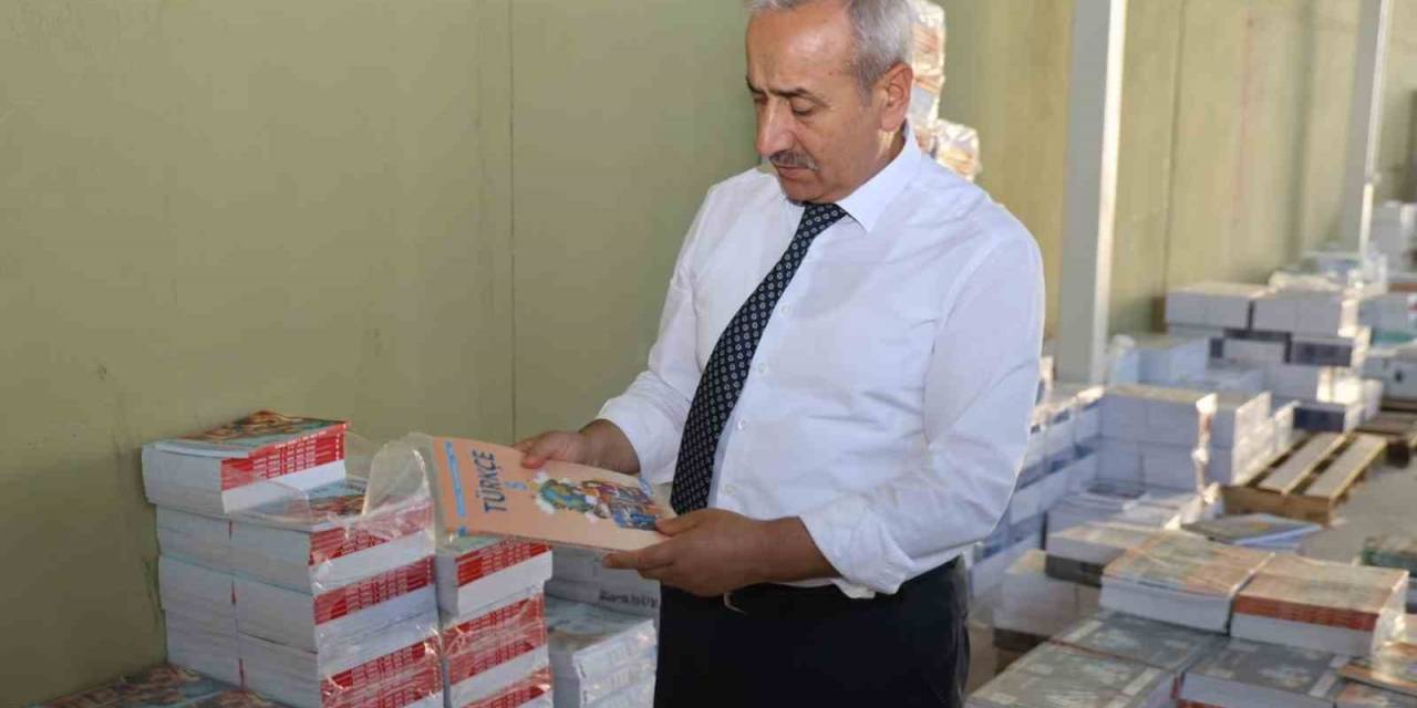 Karabük’te 272 Bin Ders Kitabı Dağıtılacak