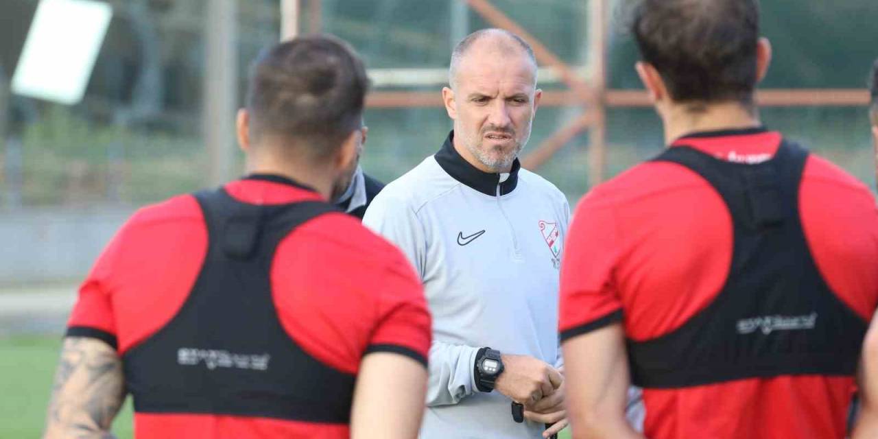 Mustafa Er: "En Az 3-4 Oyuncuyu Aramıza Katmak İstiyoruz"