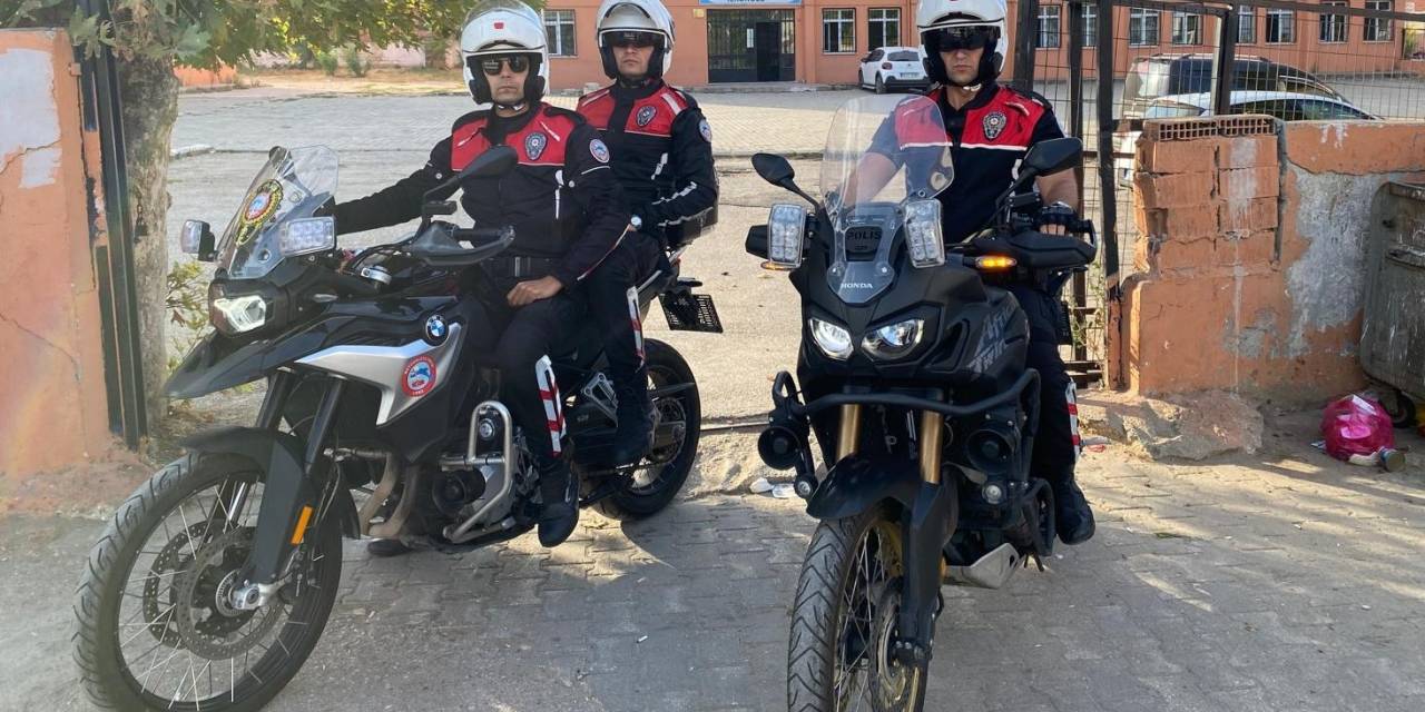 Uzunköprü’de Yunus Timlerinden Okul Çevrelerinde Sıkı Denetim